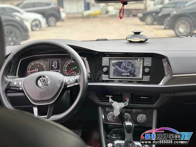 20年大众速腾轿车抵押车出售