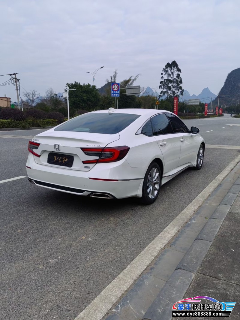 22年本田雅阁轿车抵押车出售