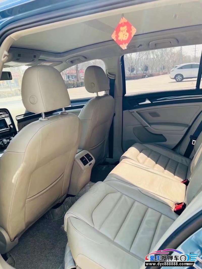 16年大众高尔夫轿车抵押车出售