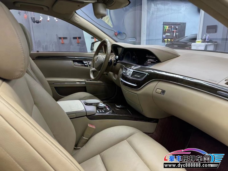 12年奔驰S轿车抵押车出售