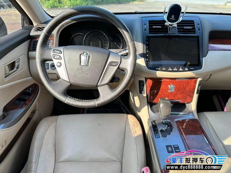 13年丰田皇冠轿车抵押车出售