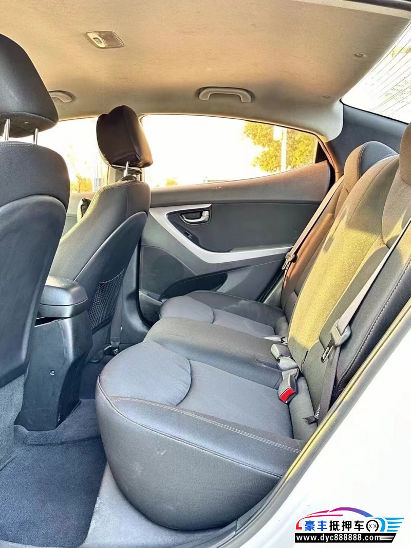 18年现代途胜轿车抵押车出售