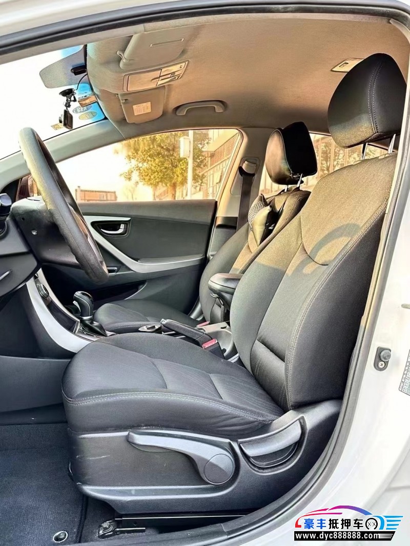 18年现代途胜轿车抵押车出售