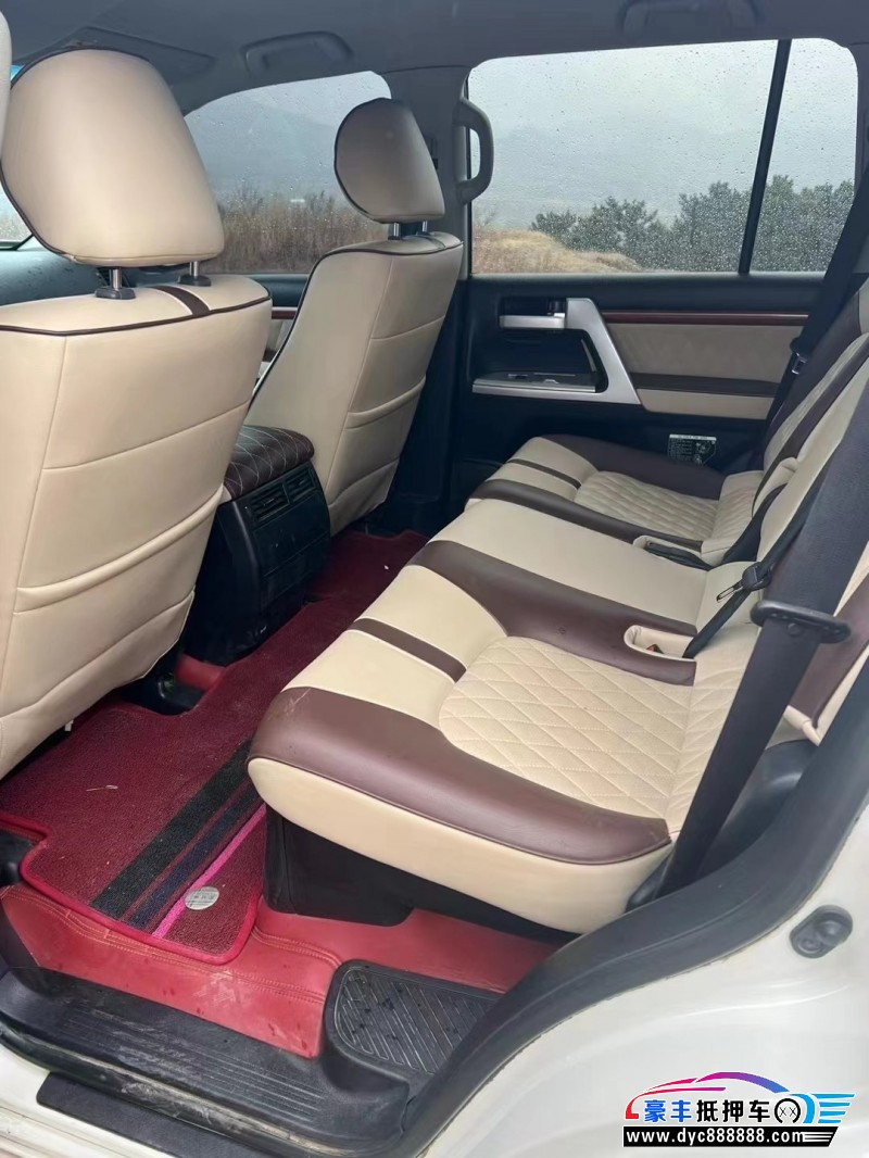 14年丰田兰德酷路泽（陆巡）轿车抵押车出售