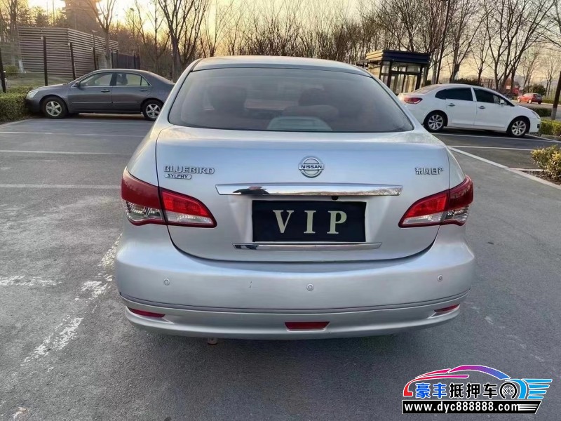 11年日产轩逸轿车抵押车出售