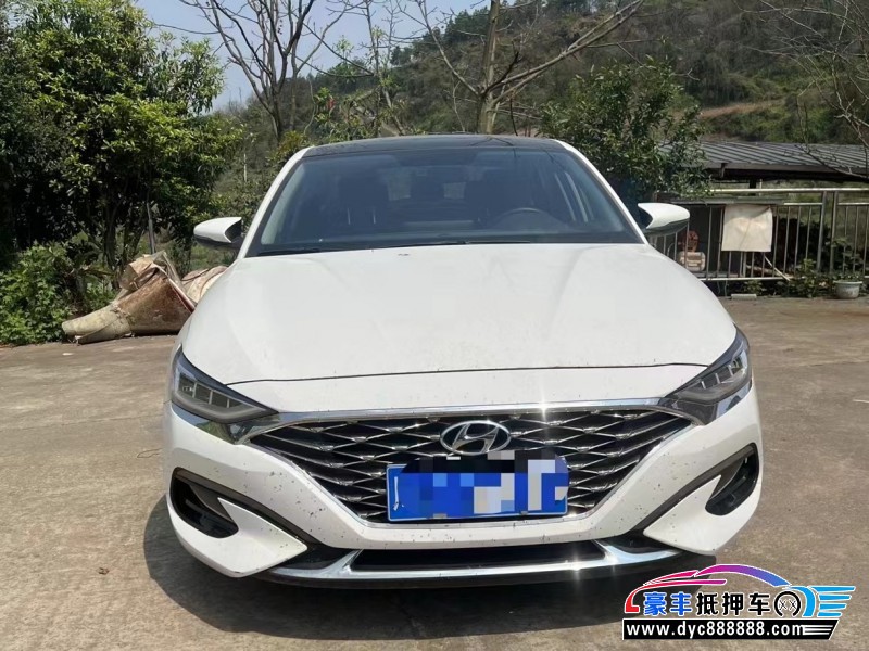 21年现代菲斯塔轿车抵押车出售