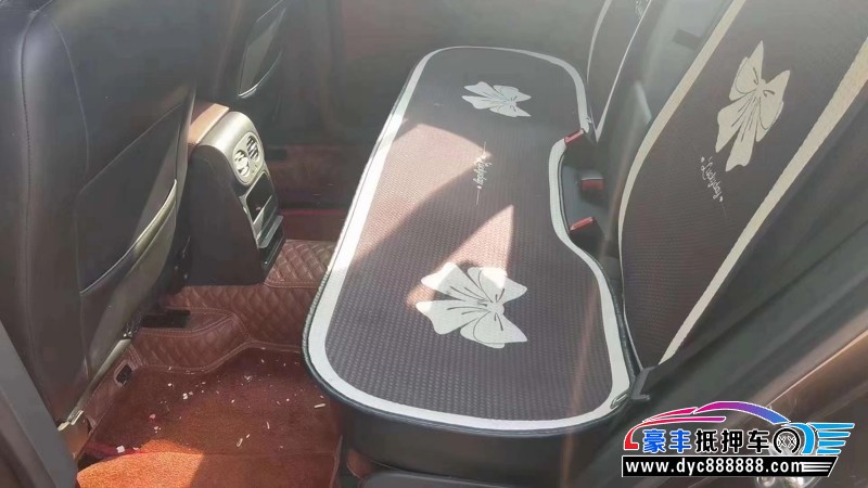 15年大众途观轿车抵押车出售