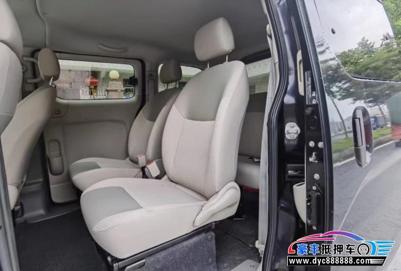 15年日产NV200轿车抵押车出售