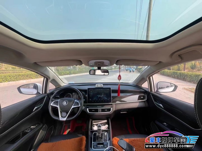 20年比亚迪宋轿车抵押车出售