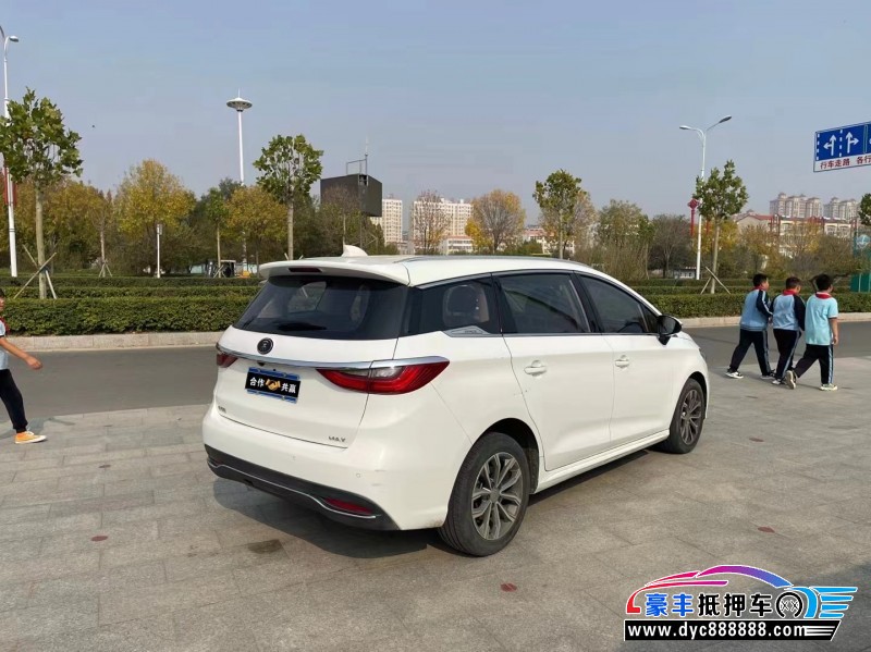 20年比亚迪宋轿车抵押车出售