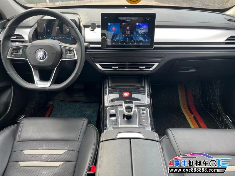 20年比亚迪秦轿车抵押车出售