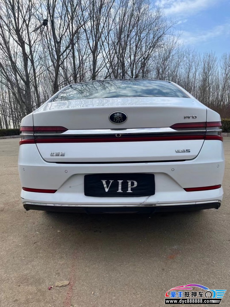 20年比亚迪秦轿车抵押车出售