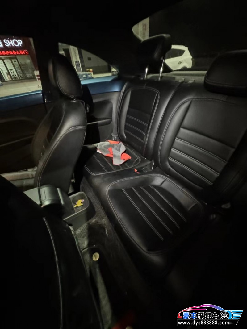 20年大众甲壳虫轿车抵押车出售