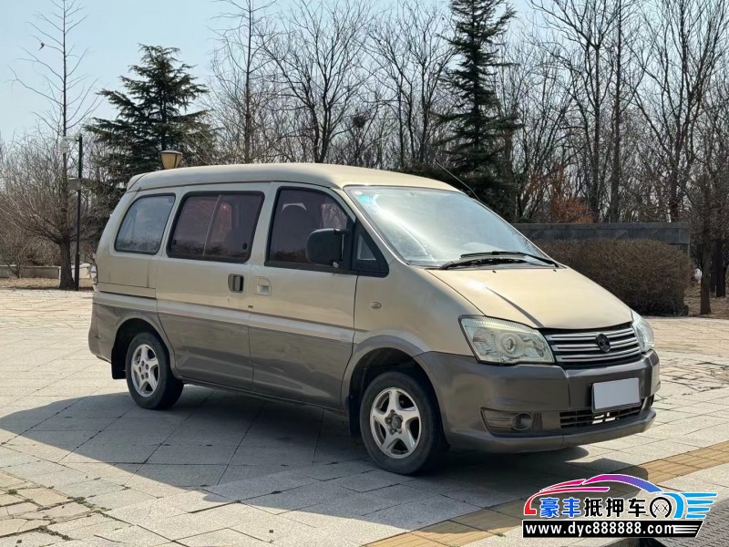 16年东风风行菱智轿车抵押车出售