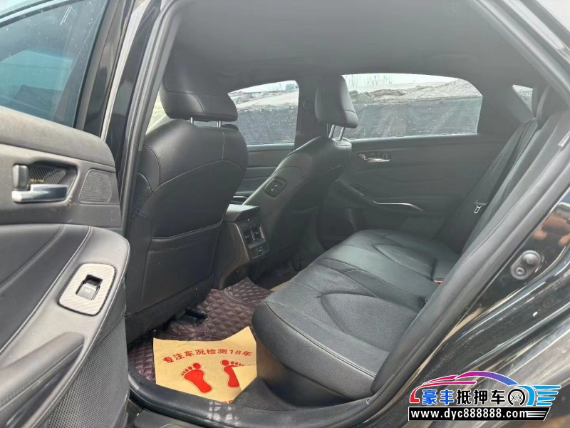 20年丰田亚洲龙轿车抵押车出售