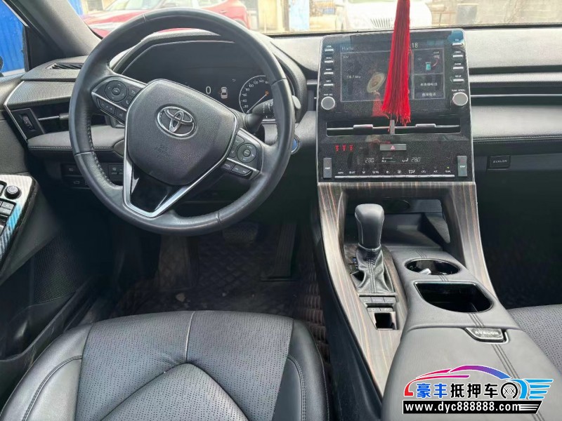 20年丰田亚洲龙轿车抵押车出售