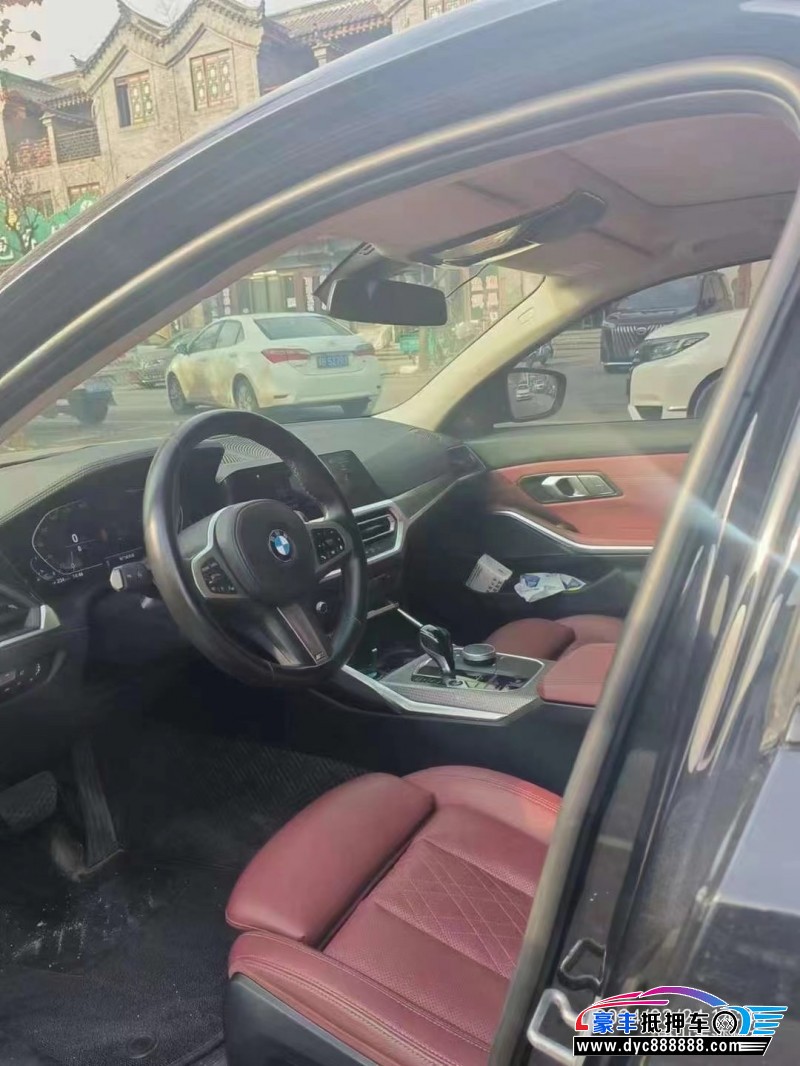 22年宝马3系轿车抵押车出售