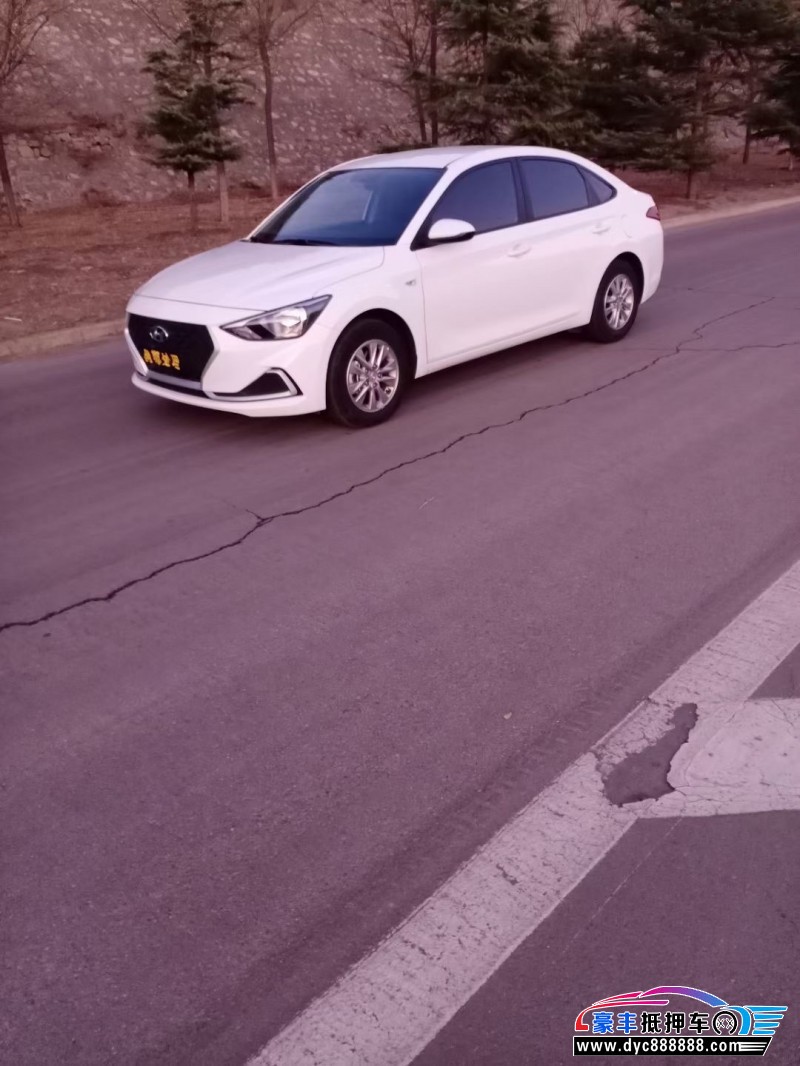 21年现代悦动轿车抵押车出售