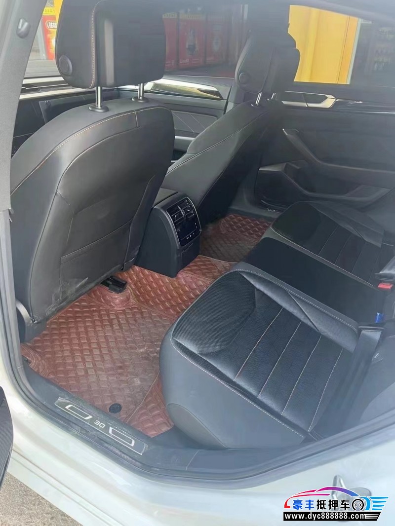 21年大众CC轿车抵押车出售