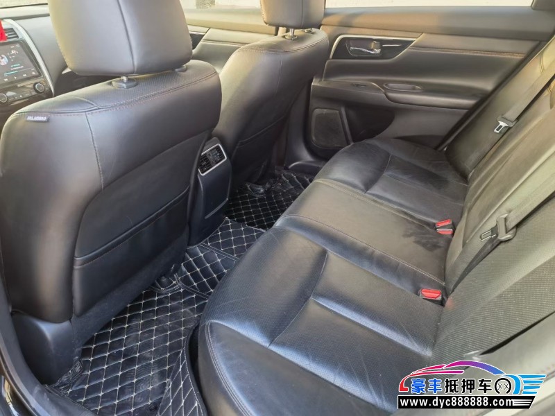 18年日产天籁轿车抵押车出售