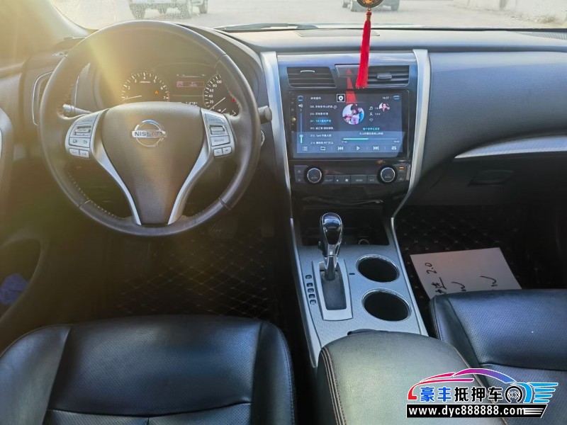 18年日产天籁轿车抵押车出售
