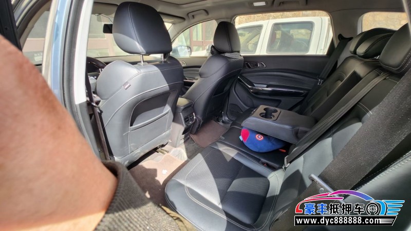 18年奇瑞瑞虎8SUV抵押车出售