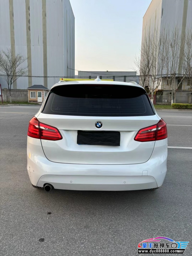 18年宝马2系轿车抵押车出售