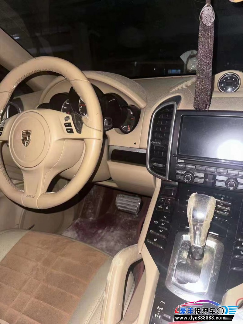 13年保时捷卡宴轿车抵押车出售