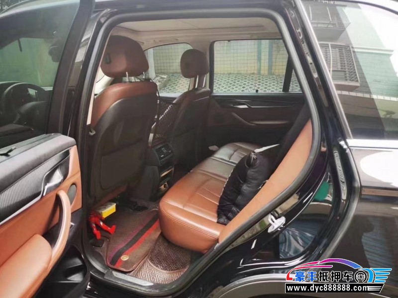 18年宝马X5轿车抵押车出售