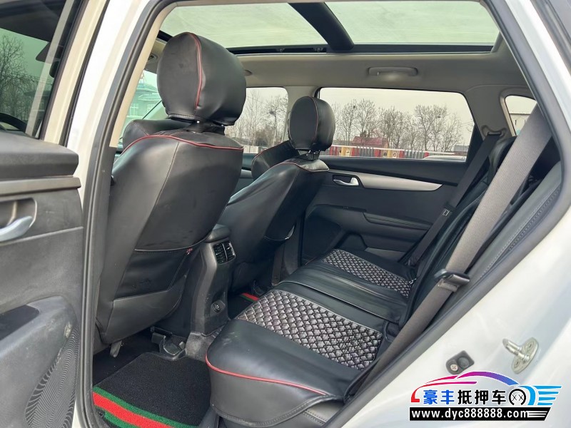 18年起亚智跑轿车抵押车出售