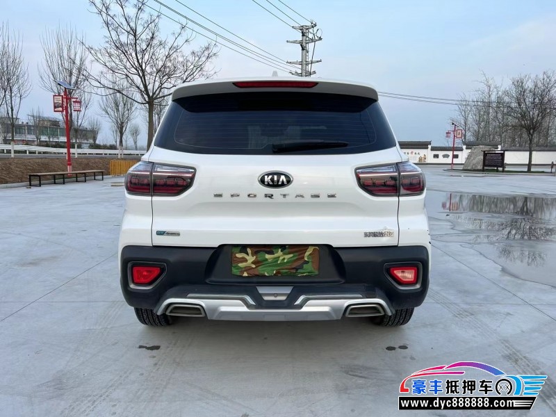 18年起亚智跑轿车抵押车出售