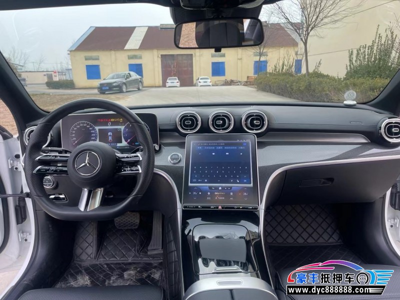 22年奔驰C轿车抵押车出售