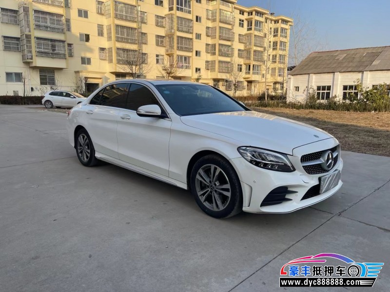 19年奔驰C轿车抵押车出售