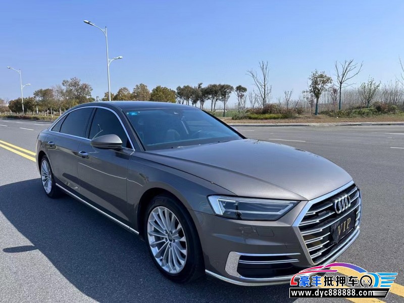 20年奥迪A8L轿车抵押车出售