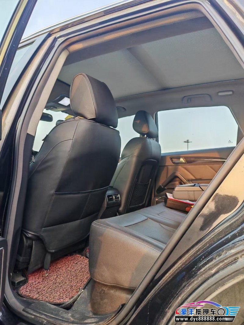 17年众泰T600轿车抵押车出售