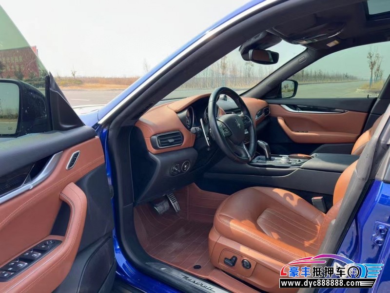 20年玛莎拉蒂莱万特轿车抵押车出售