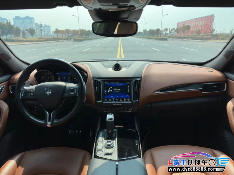 20年玛莎拉蒂莱万特轿车抵押车出售