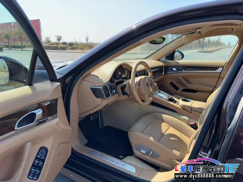 12年保时捷帕纳梅拉轿车抵押车出售