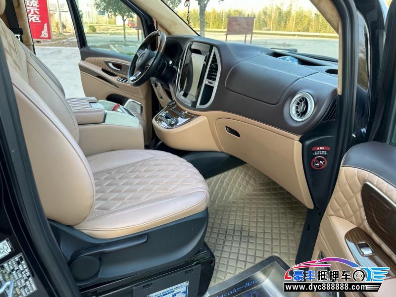 20年奔驰威霆轿车抵押车出售