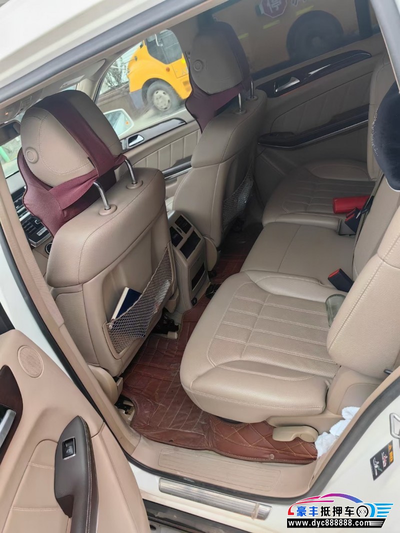 15年奔驰GL轿车抵押车出售