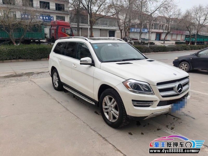 15年奔驰GL轿车抵押车出售