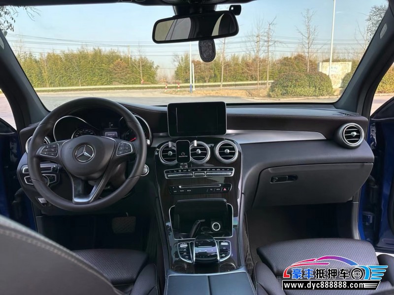 17年奔驰GLCSUV抵押车出售