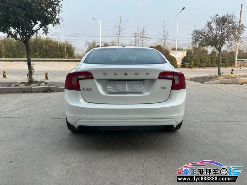 16年沃尔沃S60轿车抵押车出售