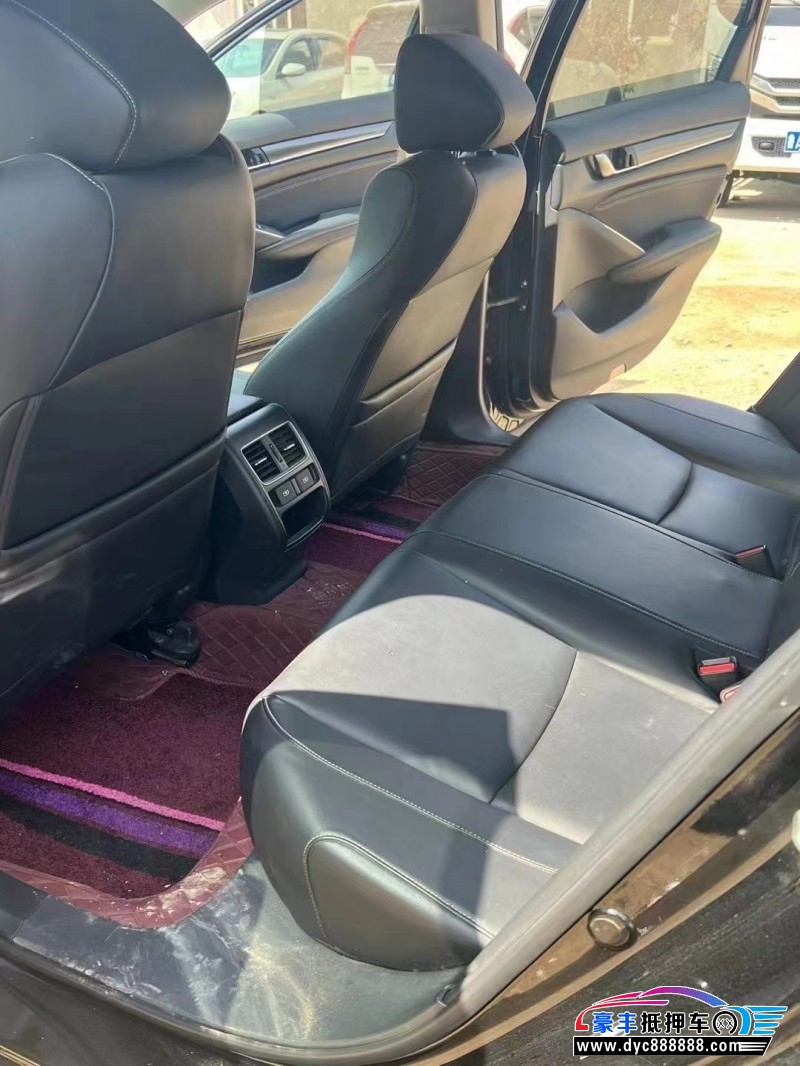 22年本田雅阁轿车抵押车出售