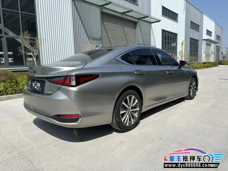 20年雷克萨斯ES轿车抵押车出售