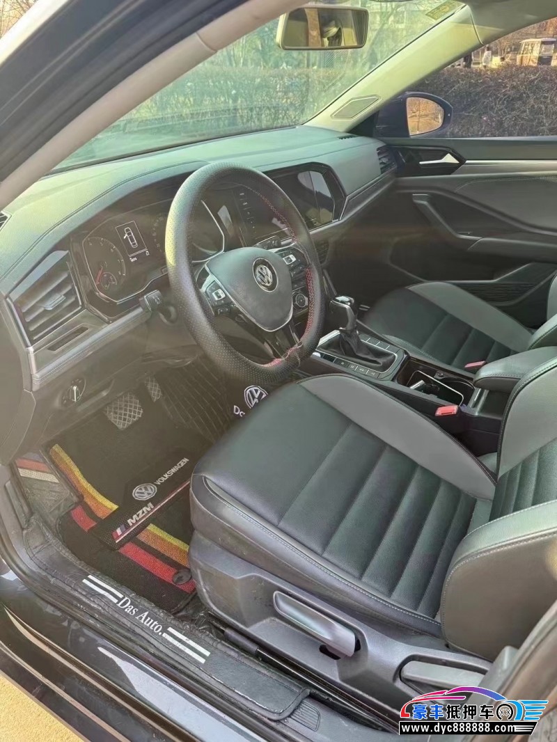 20年大众速腾轿车抵押车出售