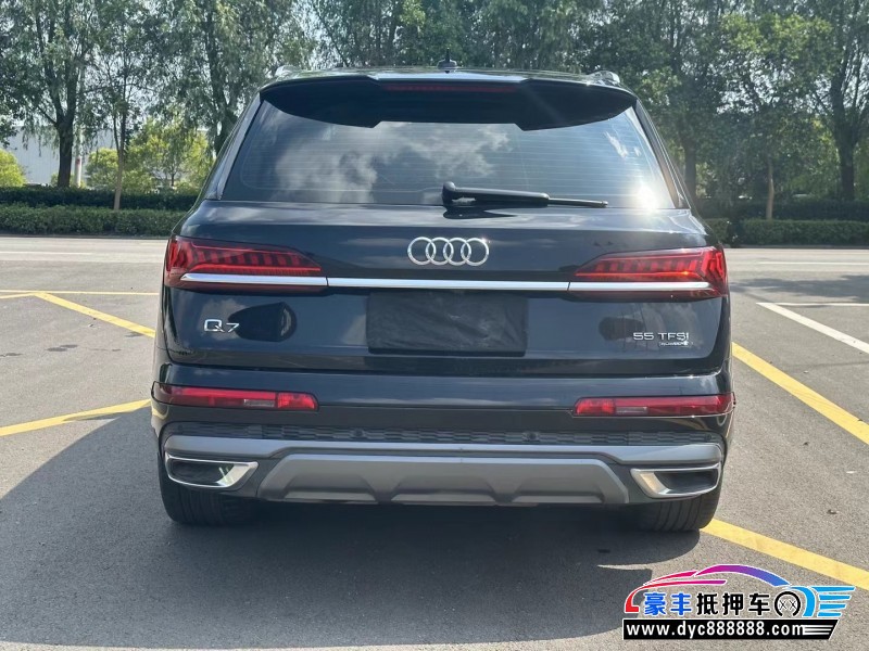 21年奥迪Q7轿车抵押车出售