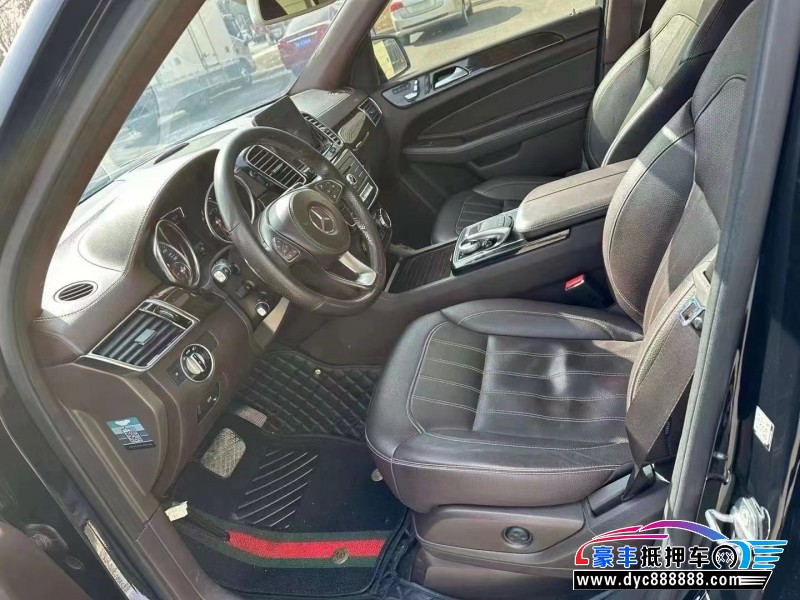 19年奔驰CLS级轿车抵押车出售