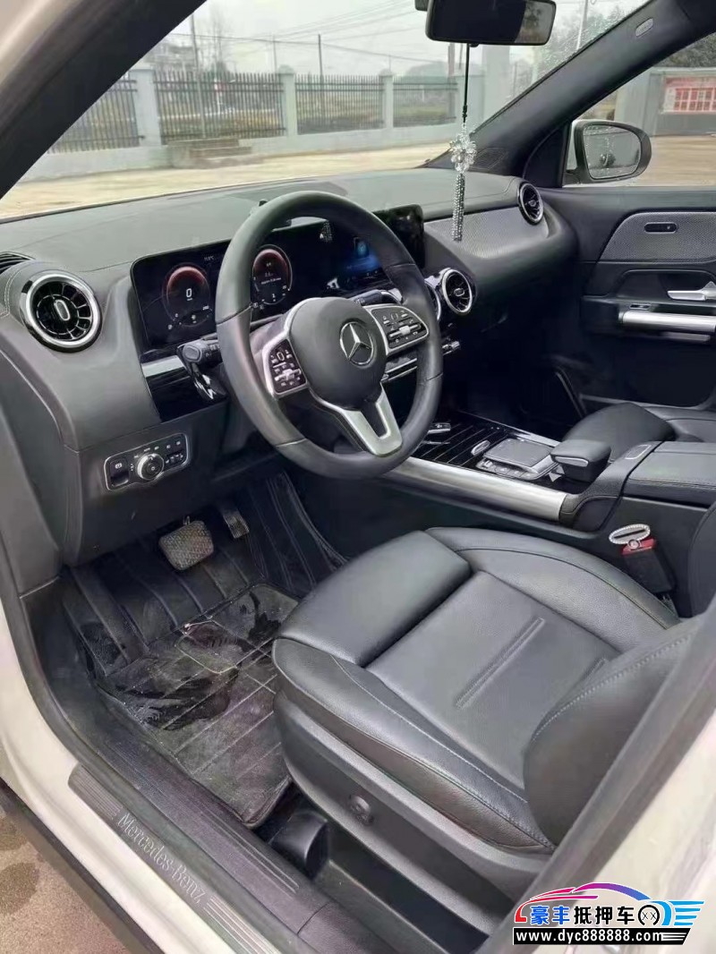 21年奔驰GLA轿车抵押车出售