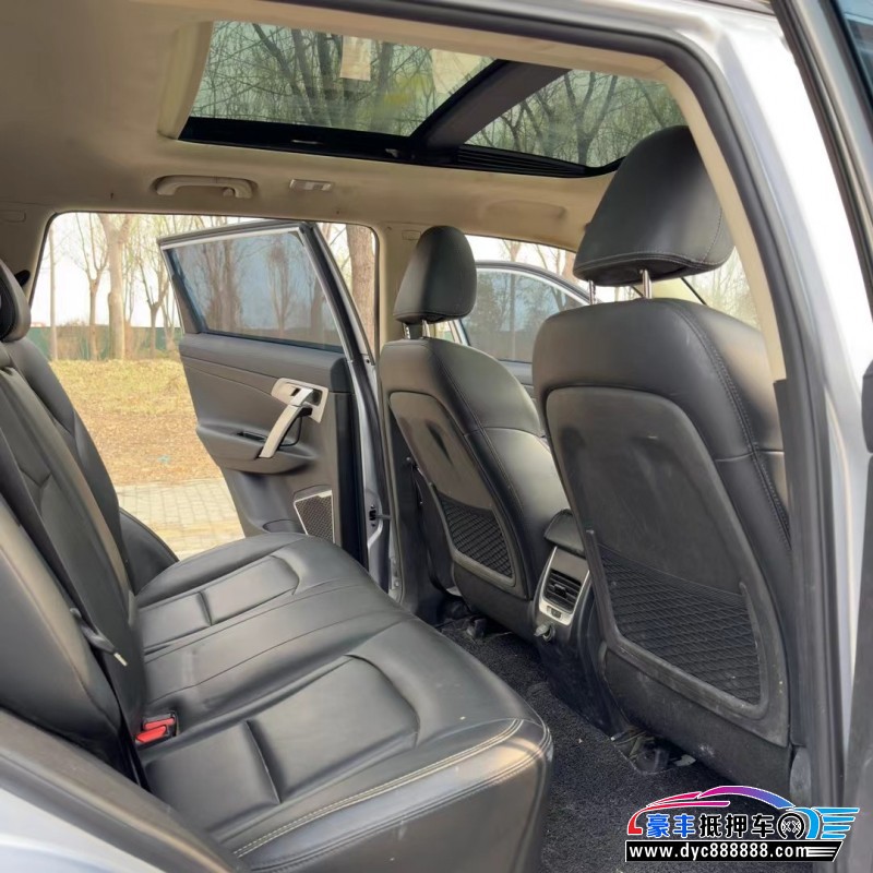 17年吉利博越轿车抵押车出售